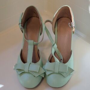 Mint Green Women's Shoes with Bow Detail